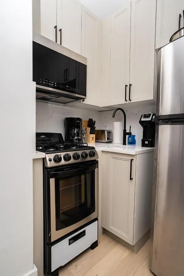 Upper West Side Apartments 30 Day Rentals New York 0*,  United States