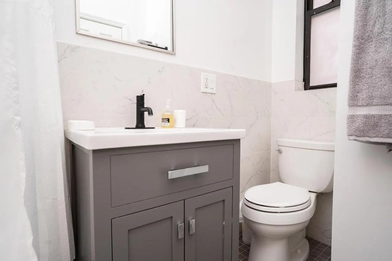 Upper West Side Apartments 30 Day Rentals New York 0*,  United States